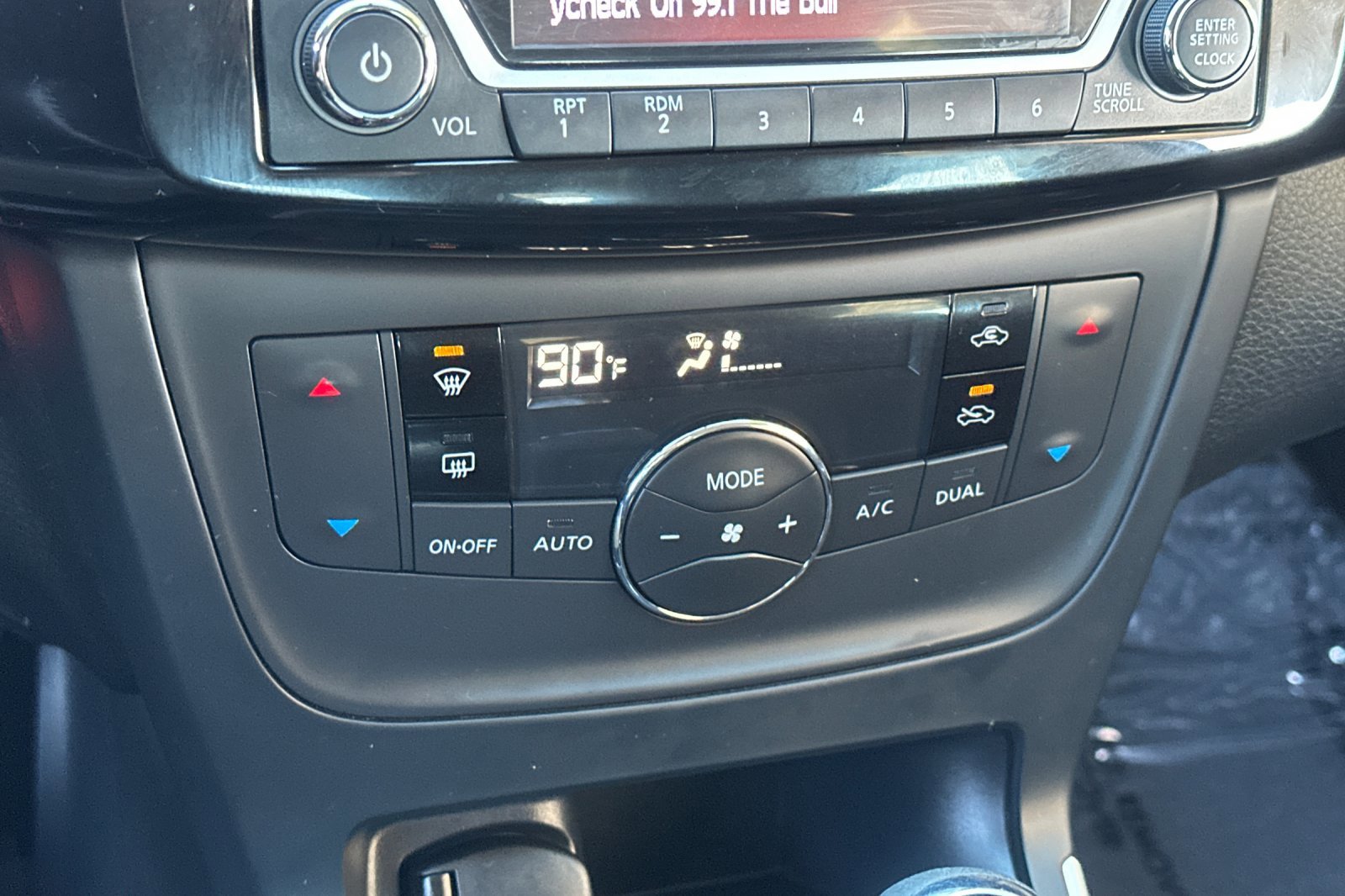 Used 2018 Nissan Sentra SV image 19