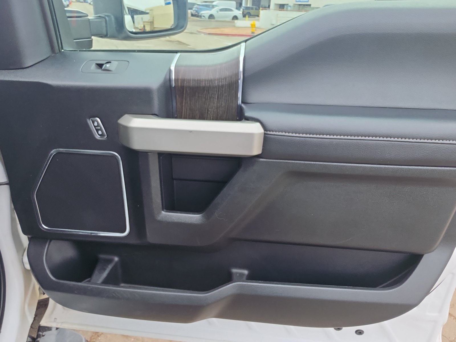 Used 2020 Ford F250 Lariat w/ Lariat Ultimate Package AWD/4WD image 29