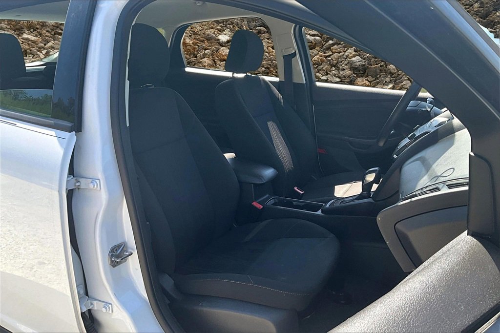 Used 2017 Ford Focus SE image 7