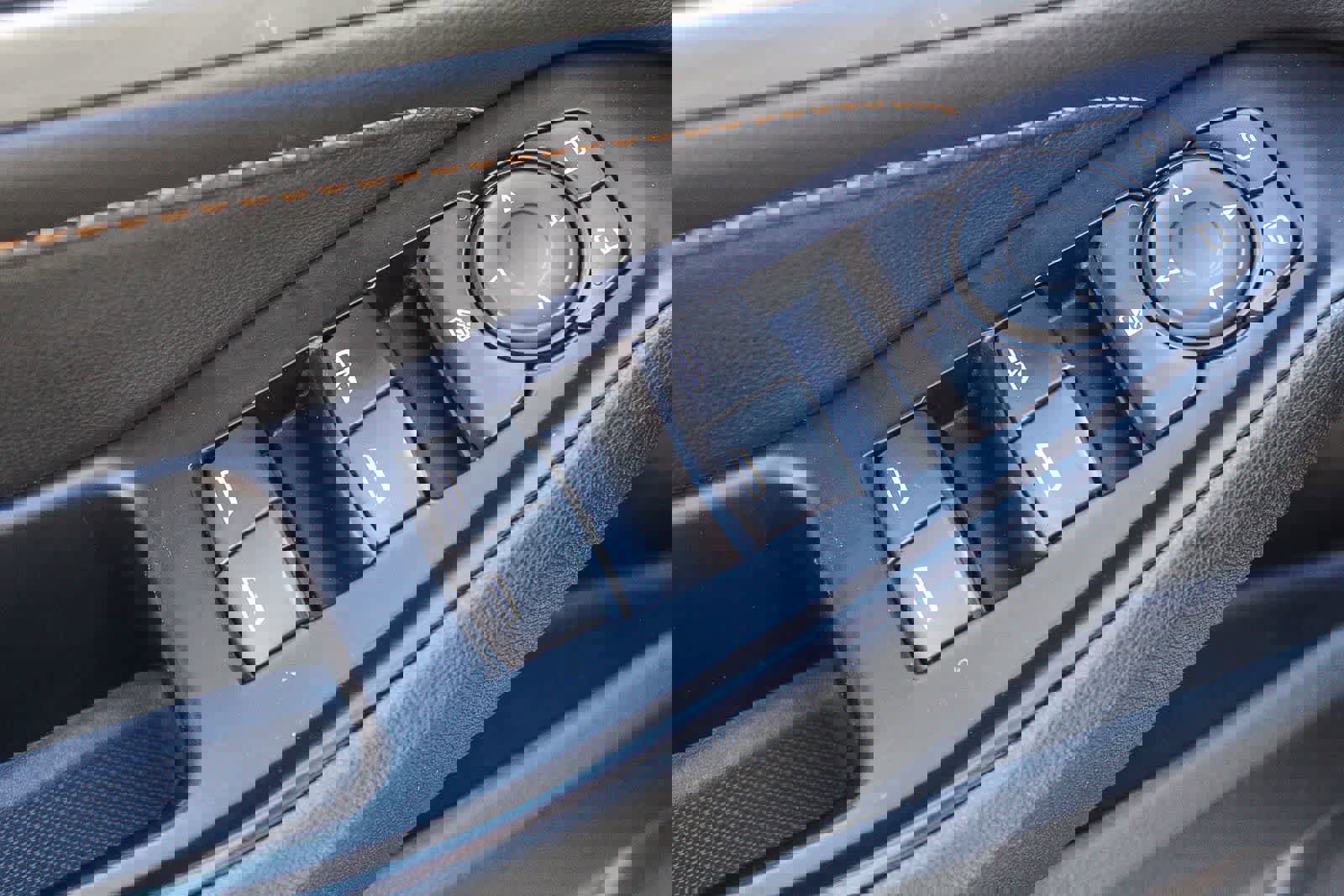 Used 2018 Chevrolet Traverse RS image 28