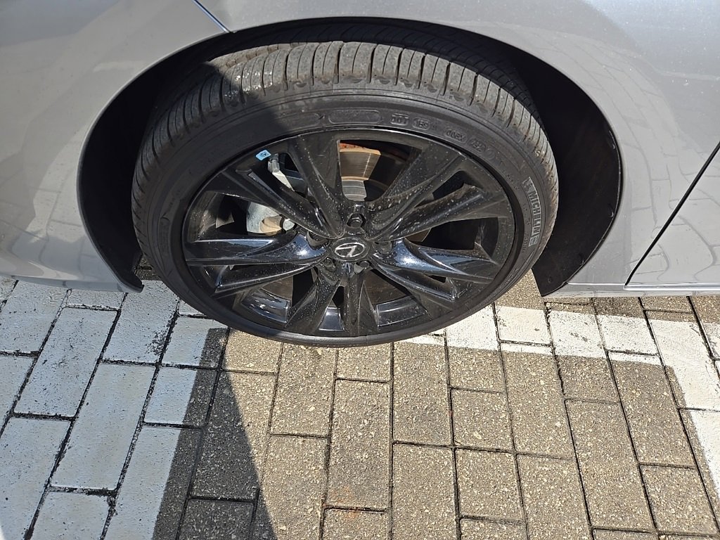 Used 2023 Lexus ES 350 F Sport w/ Accessory Package (Z2) image 10