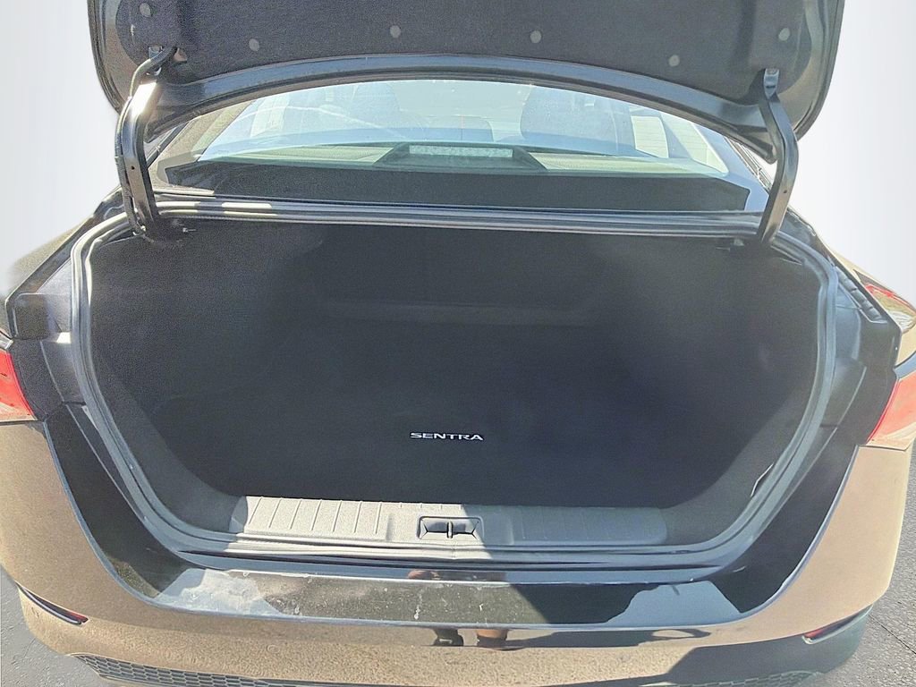 Used 2025 Nissan Sentra SV image 12