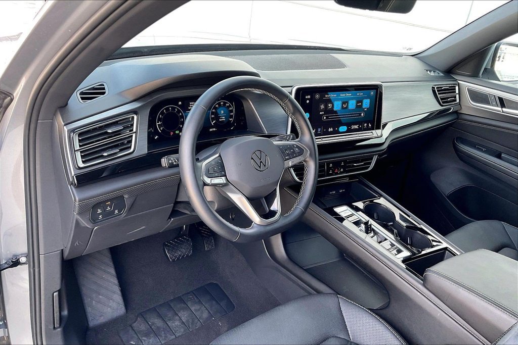 Used 2026 Volkswagen Atlas Cross Sport SE FWD image 14