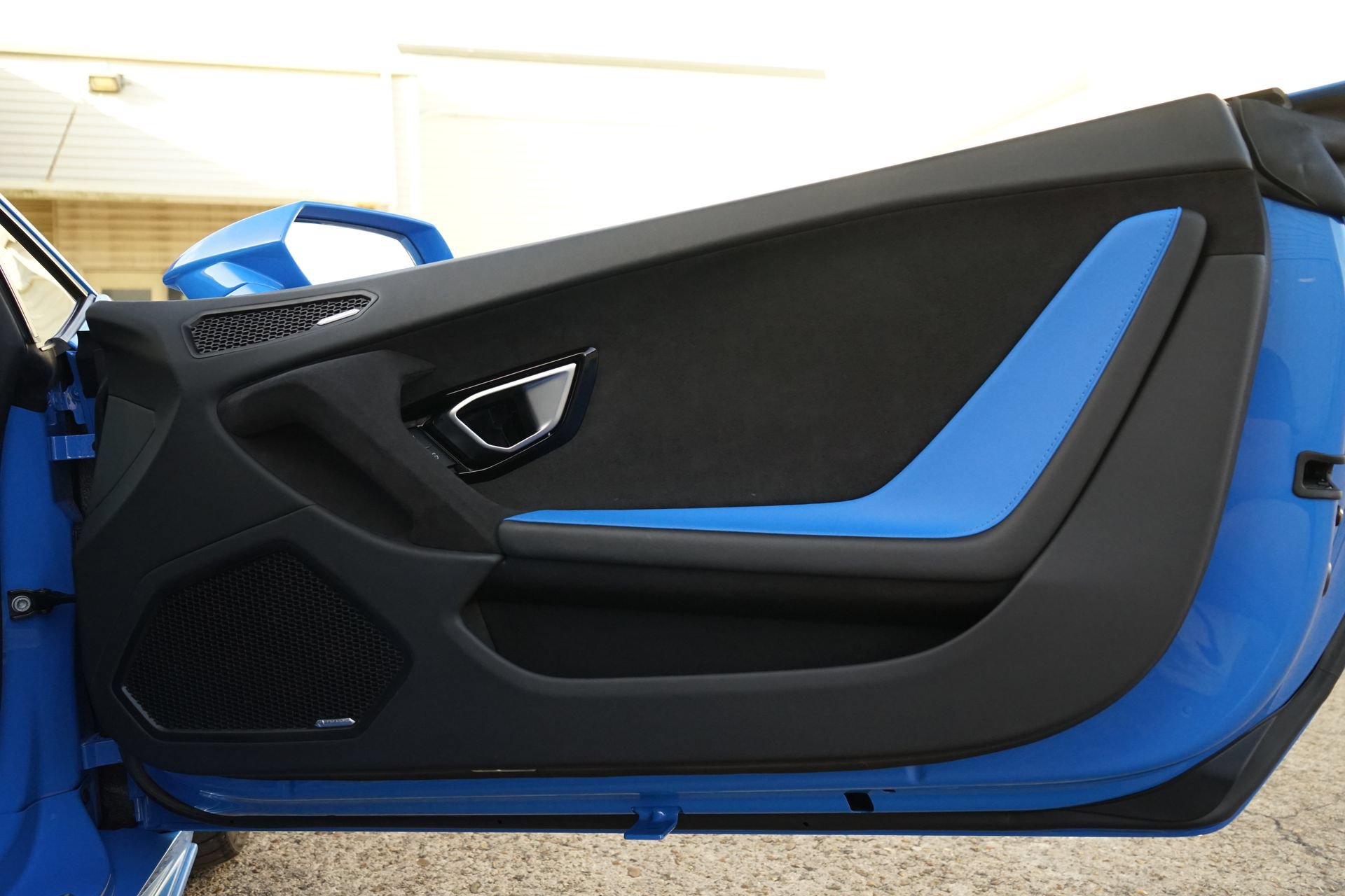 Used 2024 Lamborghini Huracan Tecnica RWD image 22