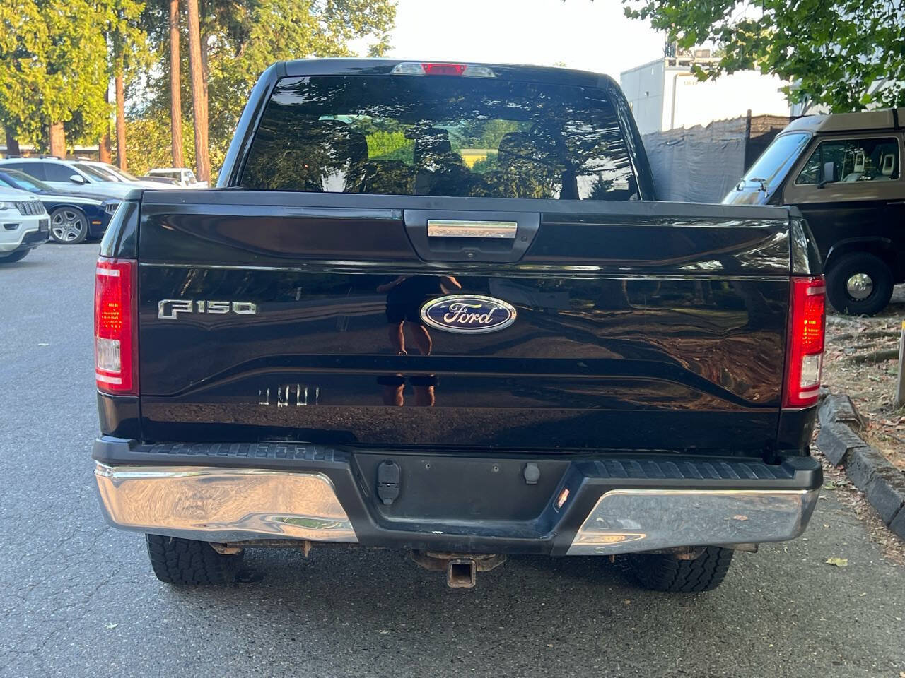 Used 2016 Ford F150 XLT w/ Equipment Group 301A Mid AWD/4WD image 4