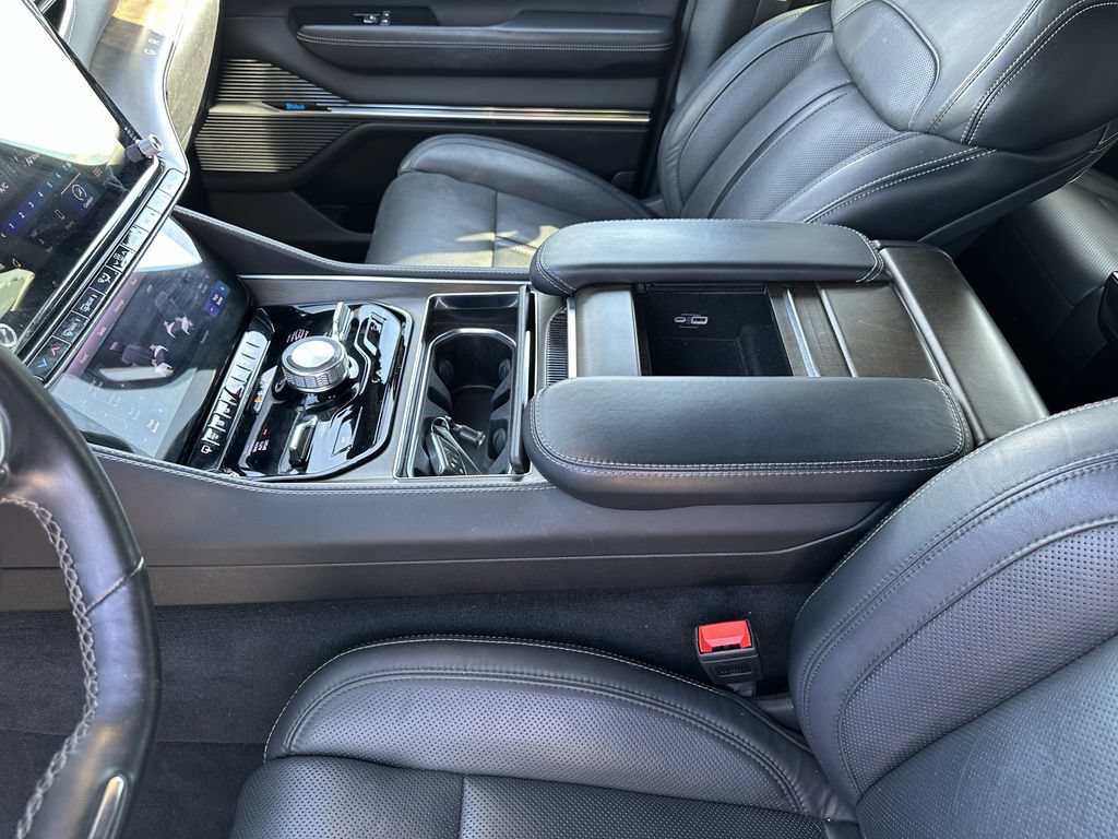Used 2023 Jeep Grand Wagoneer 4WD image 24