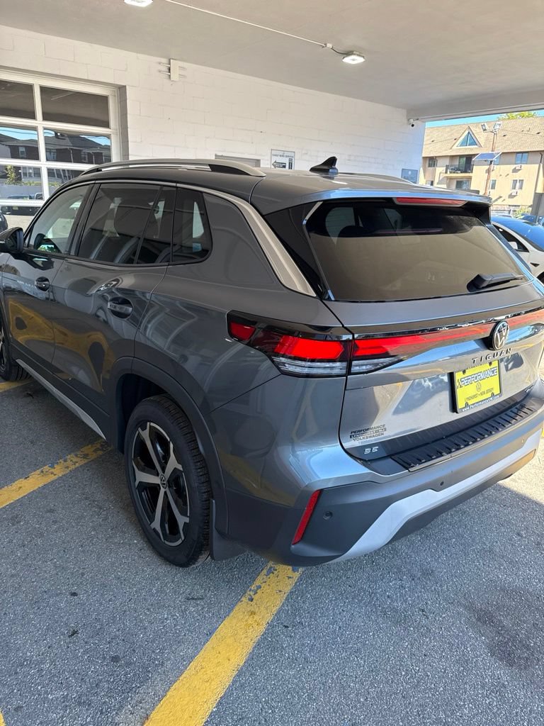 New 2026 Volkswagen Tiguan SE AWD/4WD image 17