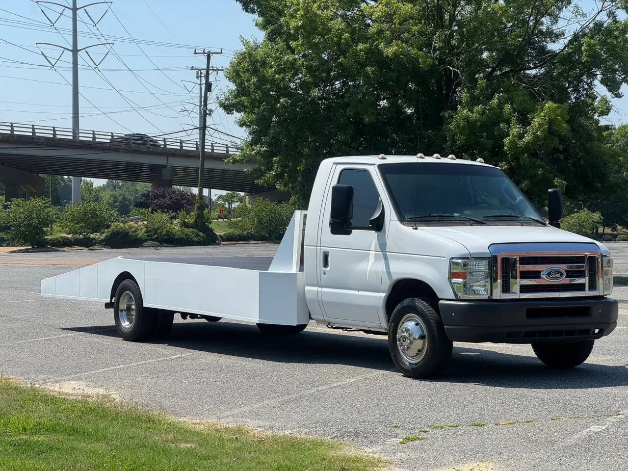 Used 2011 Ford E-450 and Econoline 450 Super Duty RWD image 7