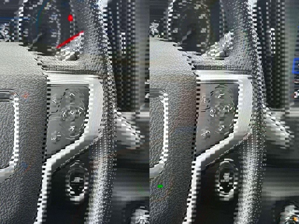 Used 2024 GMC Terrain SLE image 22