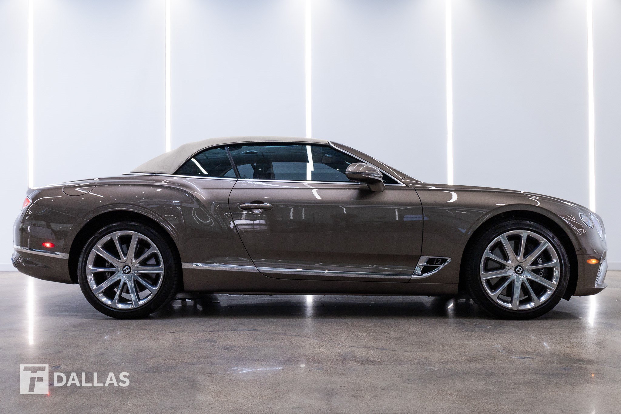 Used 2020 Bentley Continental GT AWD/4WD image 16