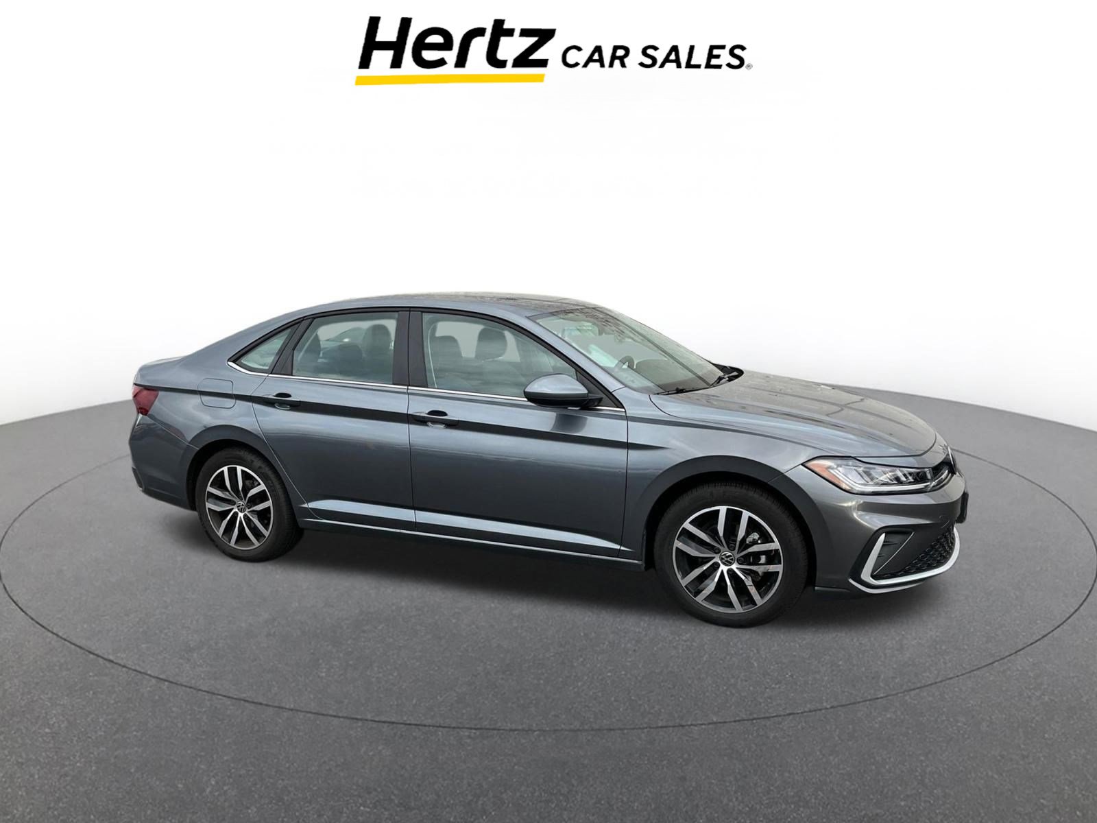 Used 2025 Volkswagen Jetta SE image 1