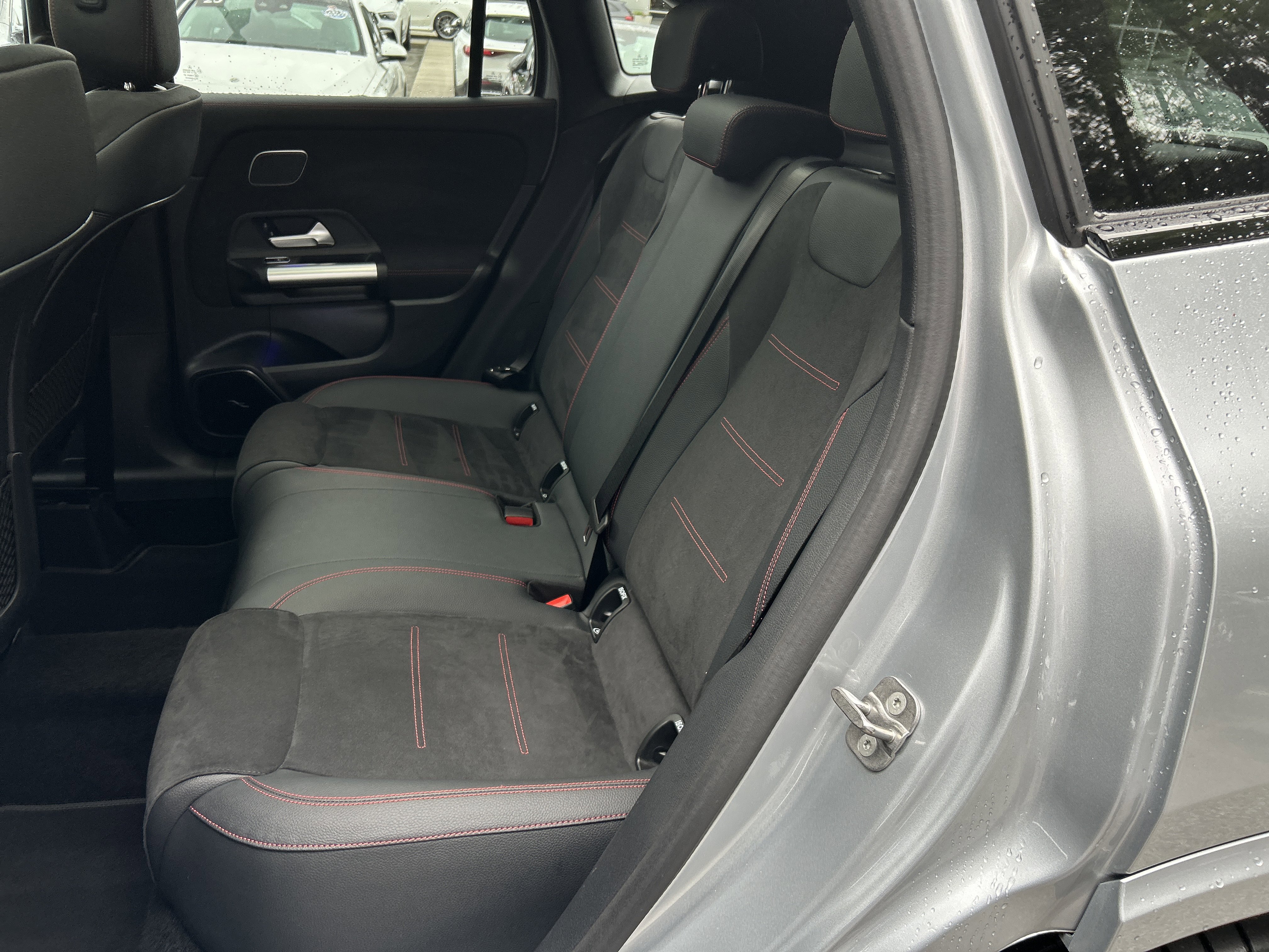 Certified 2025 Mercedes-Benz GLA 250 4MATIC image 40