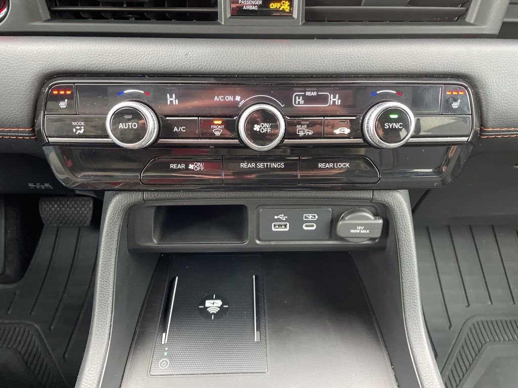 Used 2023 Honda Pilot TrailSport image 23