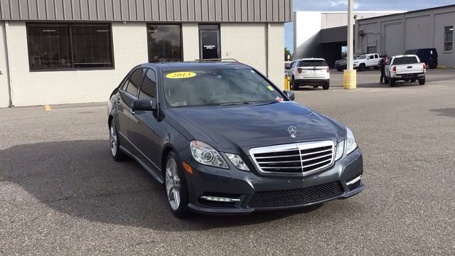 Used 2013 Mercedes-Benz E 350 4MATIC Sedan image 3