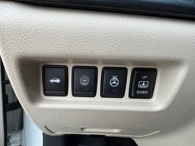 Used 2023 Nissan Maxima Platinum w/ Sport Mat Group FWD image 19