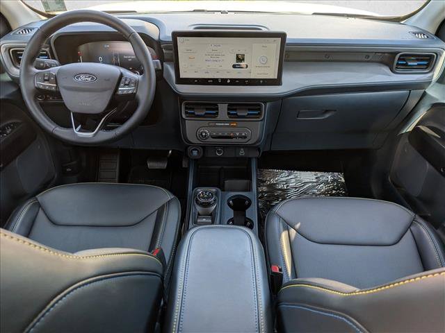 Used 2025 Ford Maverick Lobo AWD/4WD image 17