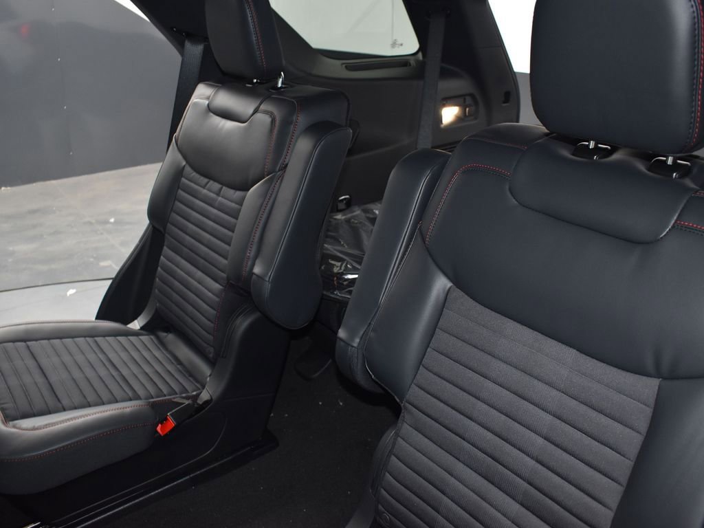 New 2026 Ford Explorer ST-Line image 25