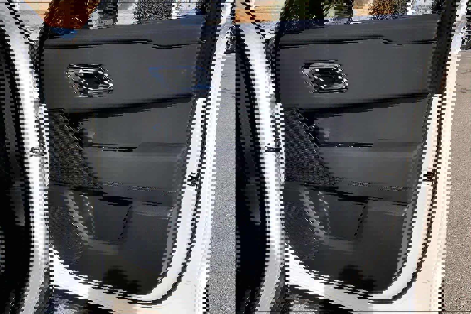 Used 2025 Land Rover Range Rover Velar Dynamic SE image 20