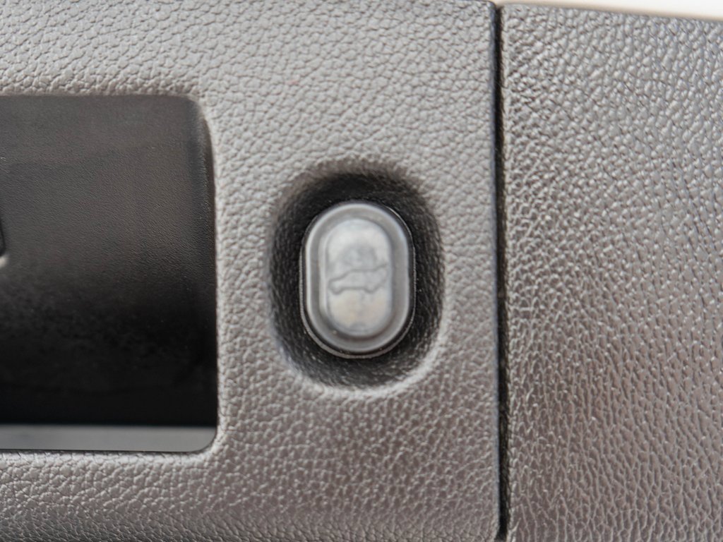 Used 2019 GMC Yukon SLT w/ HD Trailering Package image 38