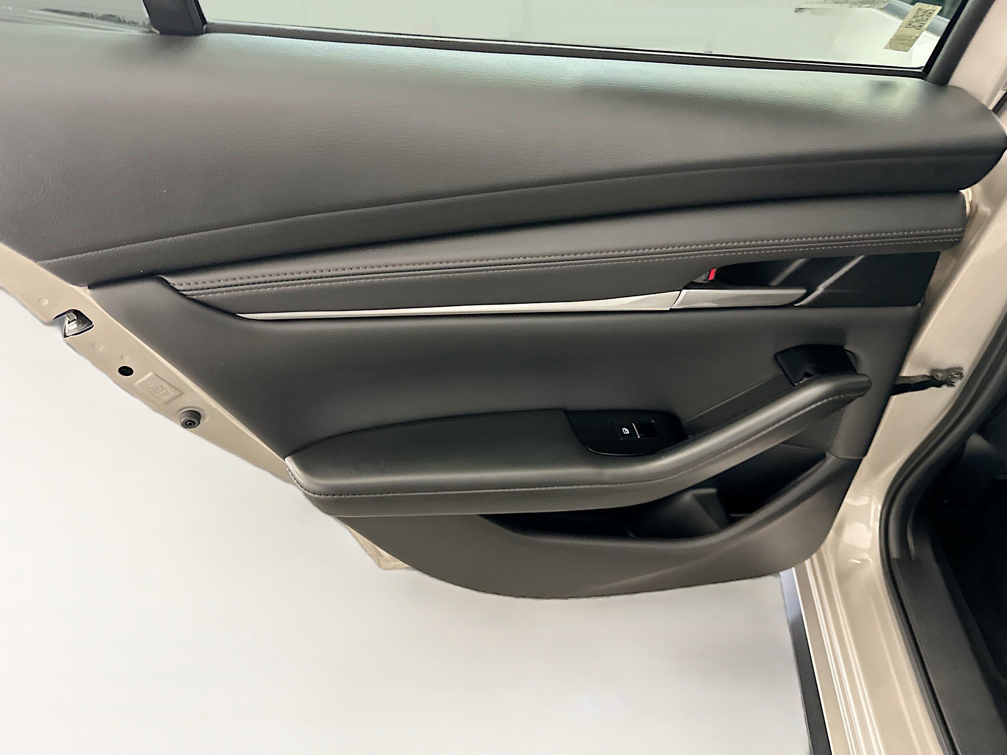 Used 2024 MAZDA MAZDA3 s image 27