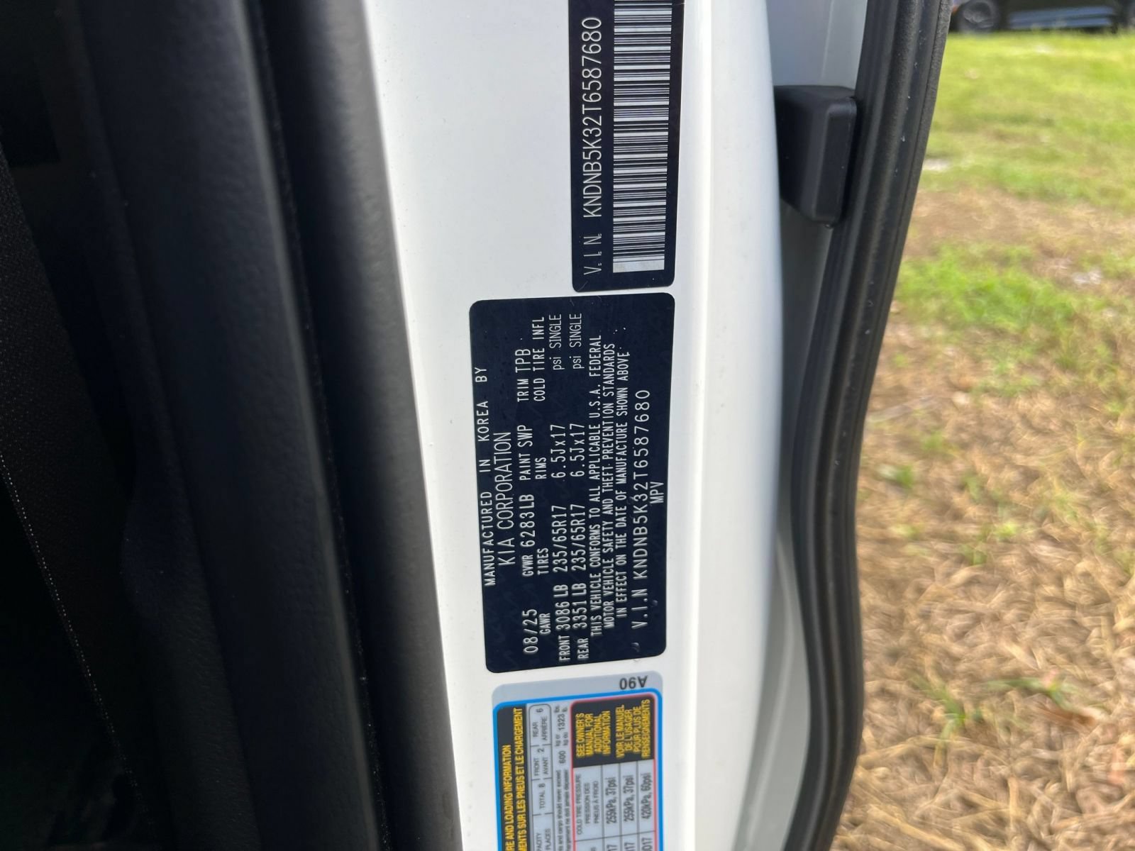Used 2026 Kia Carnival FWD image 29