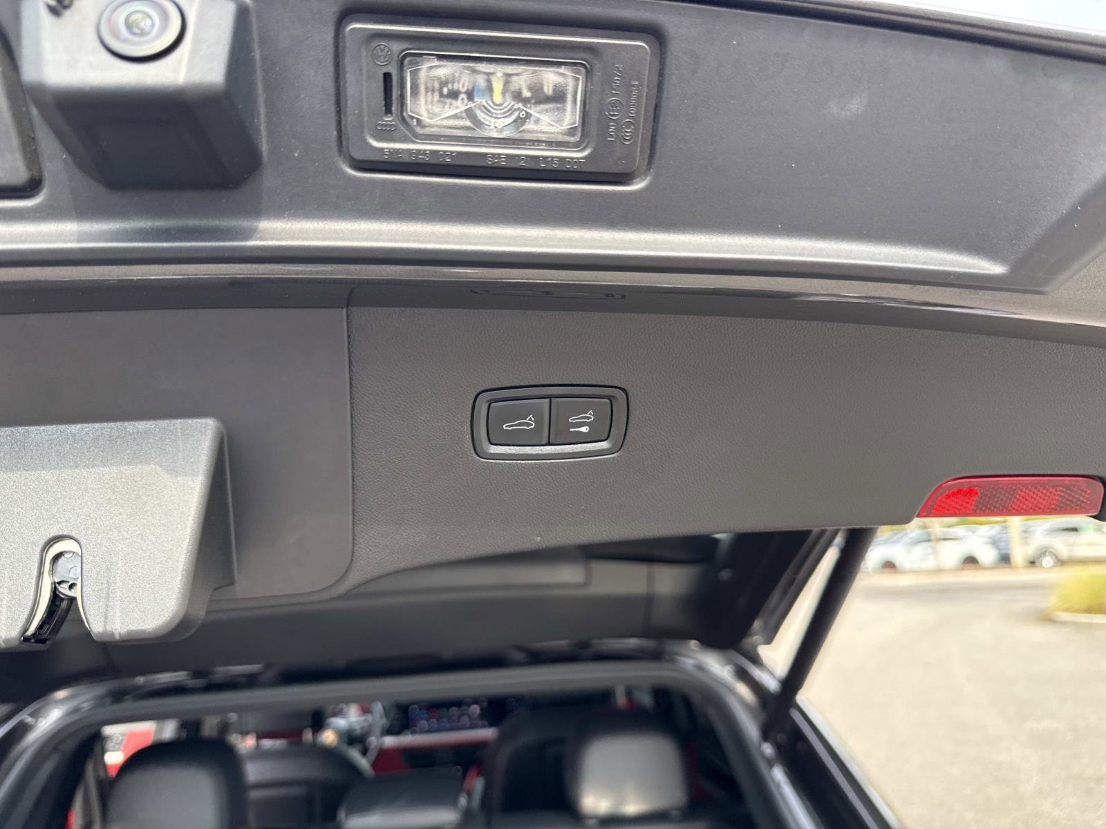 Certified 2024 Porsche Cayenne Coupe image 14