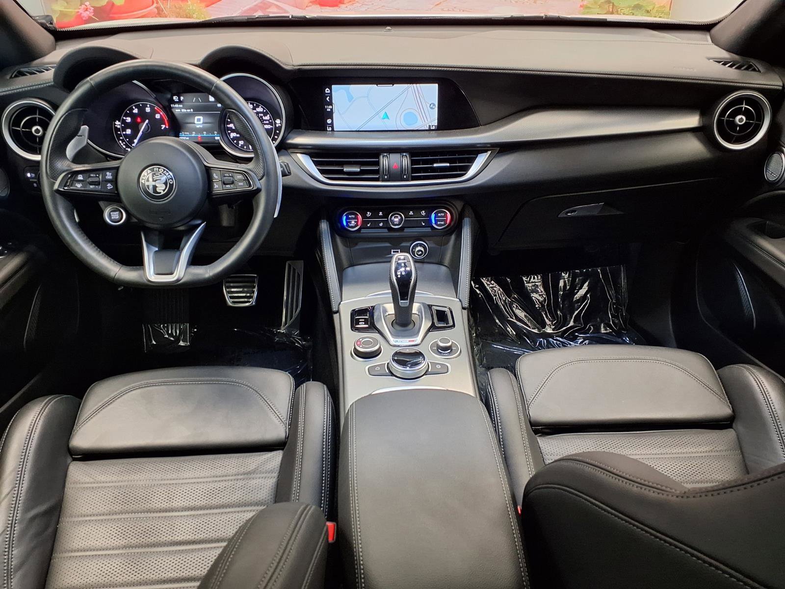 Used 2023 Alfa Romeo Stelvio Veloce AWD/4WD image 16