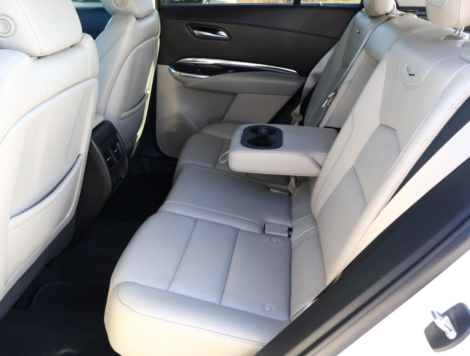 Used 2023 Cadillac XT4 Luxury image 23