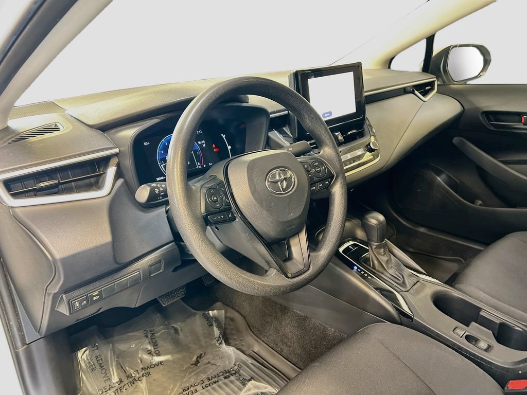 Used 2026 Toyota Corolla LE FWD image 9