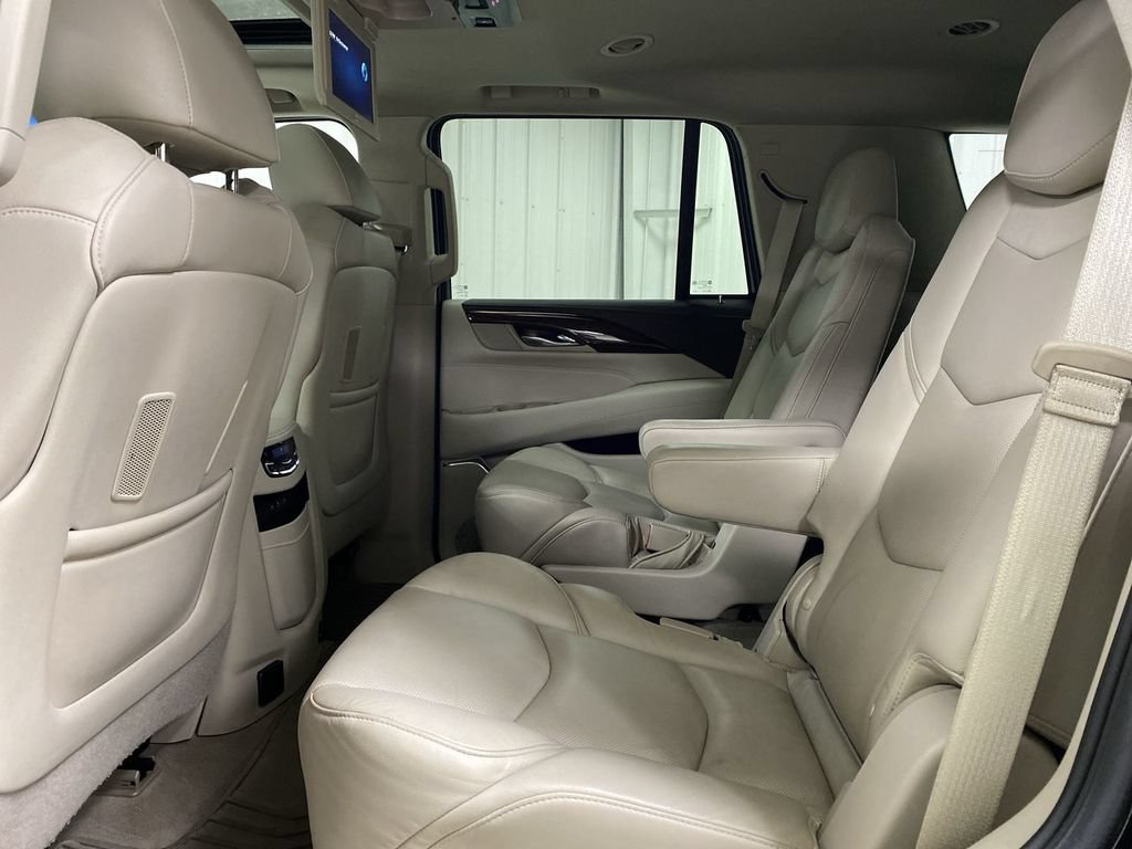 Used 2017 Cadillac Escalade Premium Luxury AWD/4WD image 24