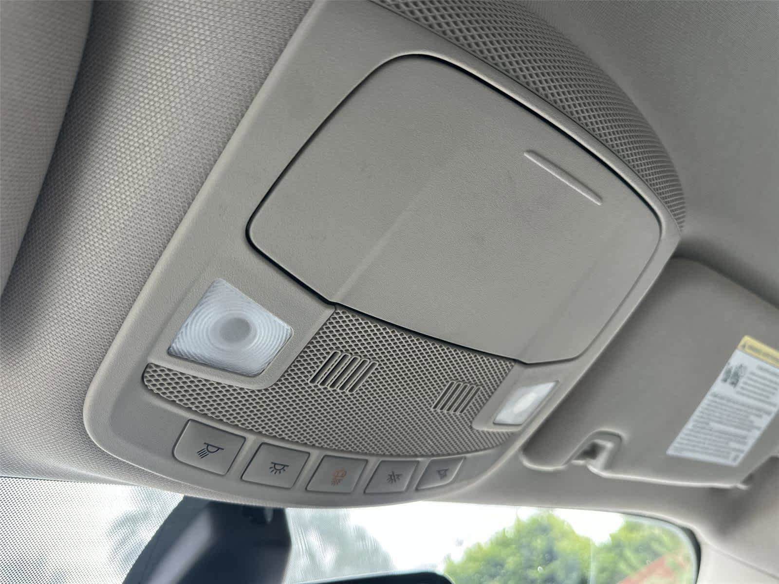 Used 2020 Ford Fusion SE FWD image 41