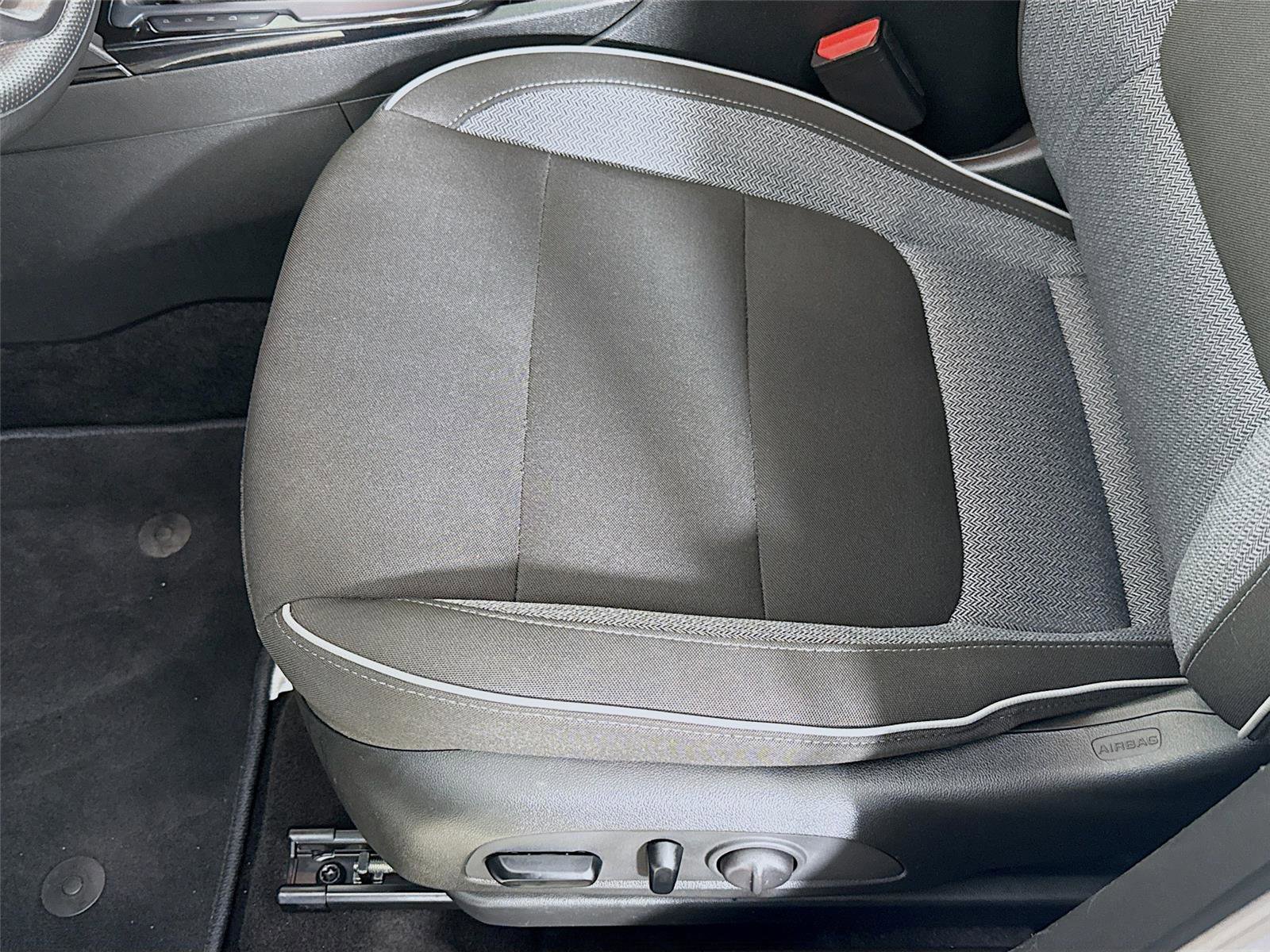 Used 2023 Chevrolet TrailBlazer LT w/ Convenience Package image 18