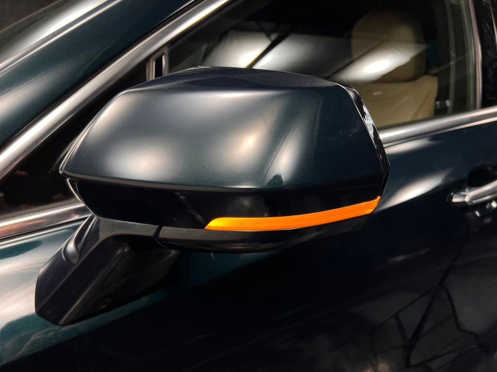 Used 2024 Cadillac XT4 Luxury w/ Cold Weather Package image 30