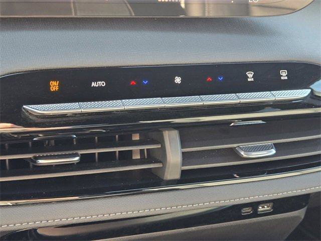 Used 2025 Buick Enclave Sport Touring image 20