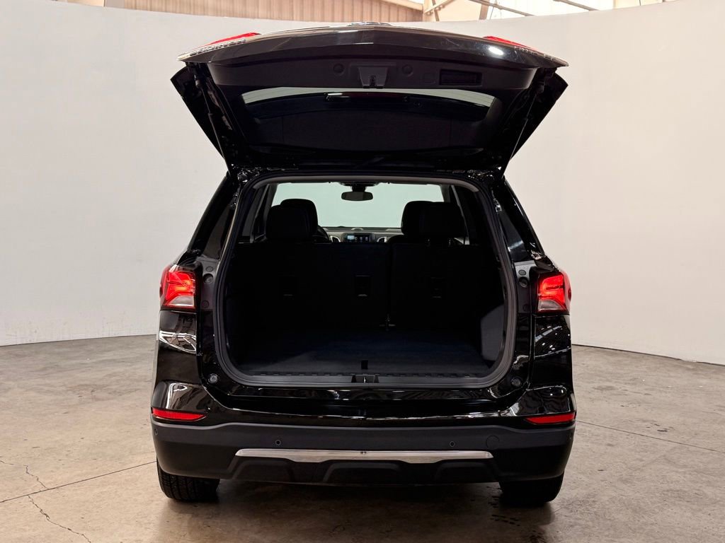 Used 2024 Chevrolet Equinox LT image 12