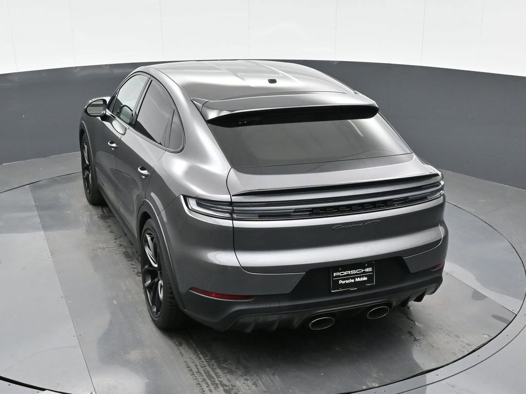 Certified 2025 Porsche Cayenne GTS image 28