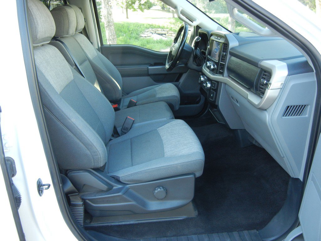 Used 2021 Ford F150 XLT w/ Equipment Group 301A Mid image 12