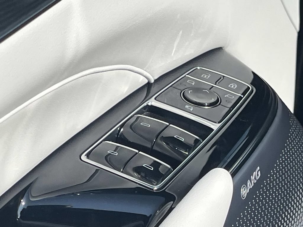 New 2026 Cadillac Lyriq Signature Sport RWD image 23