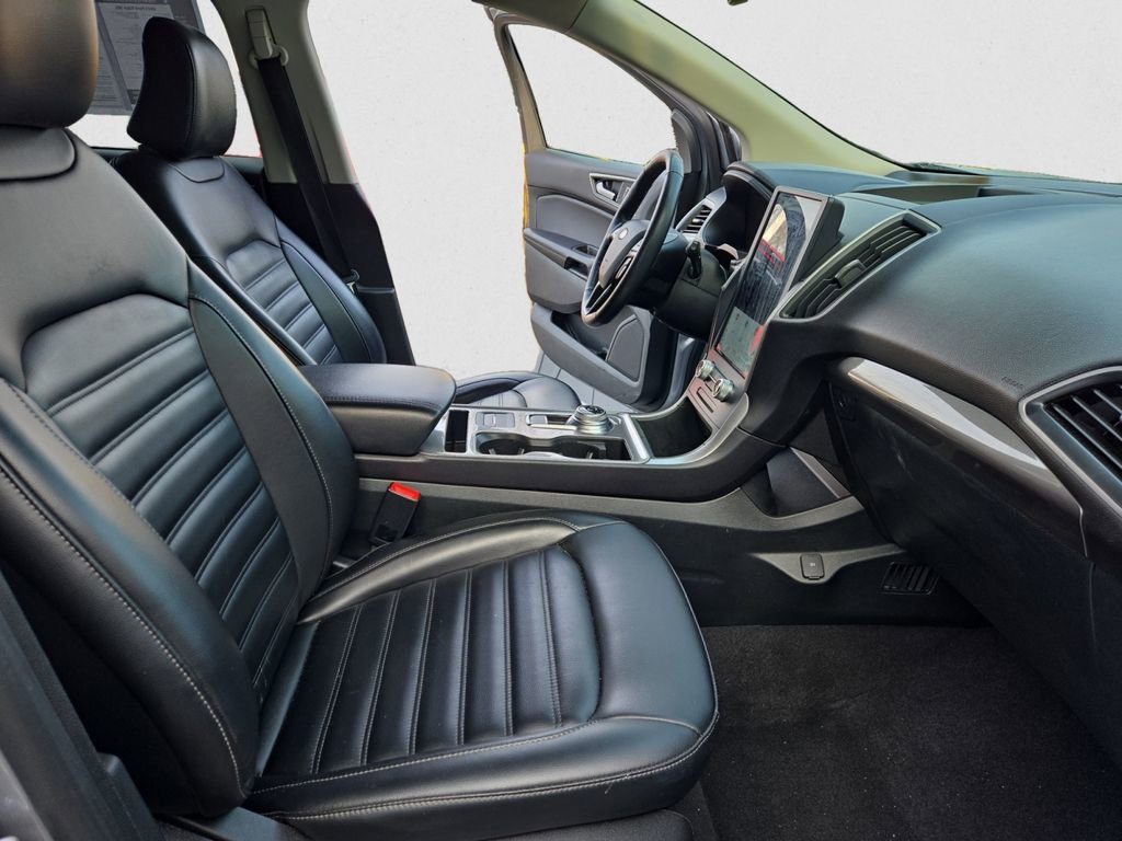 Used 2023 Ford Edge SEL image 17