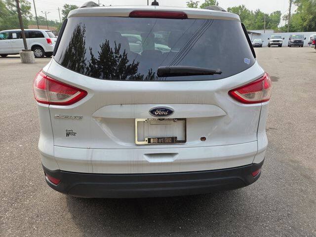 Used 2014 Ford Escape S w/ Equipment Group 101B FWD image 5