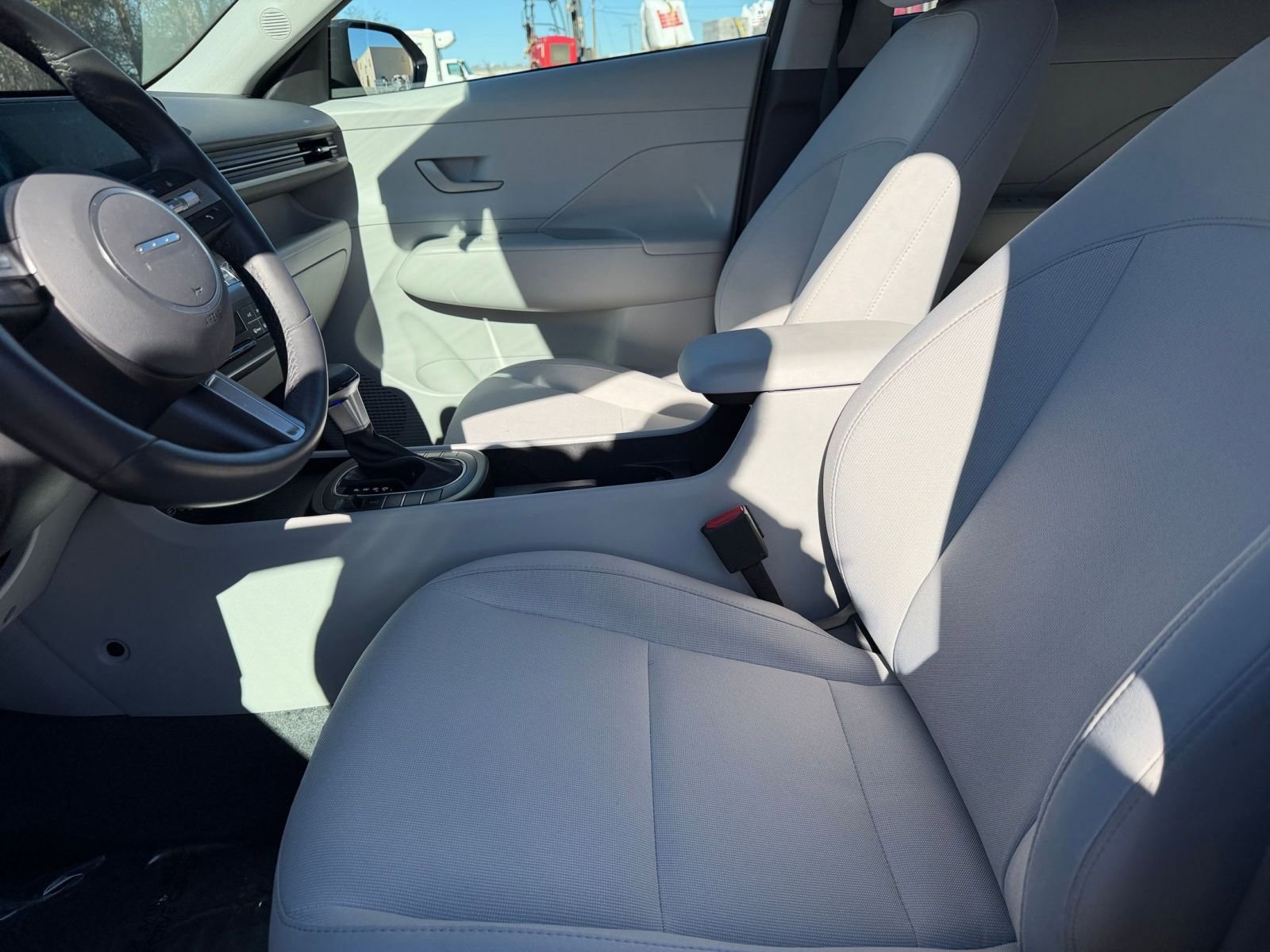 Used 2025 Hyundai Kona SEL image 27