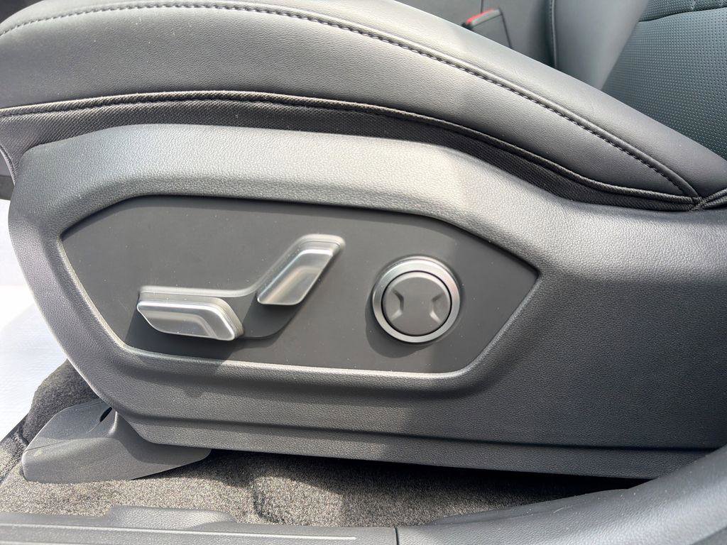 New 2026 Hyundai Santa Fe SEL AWD/4WD image 16