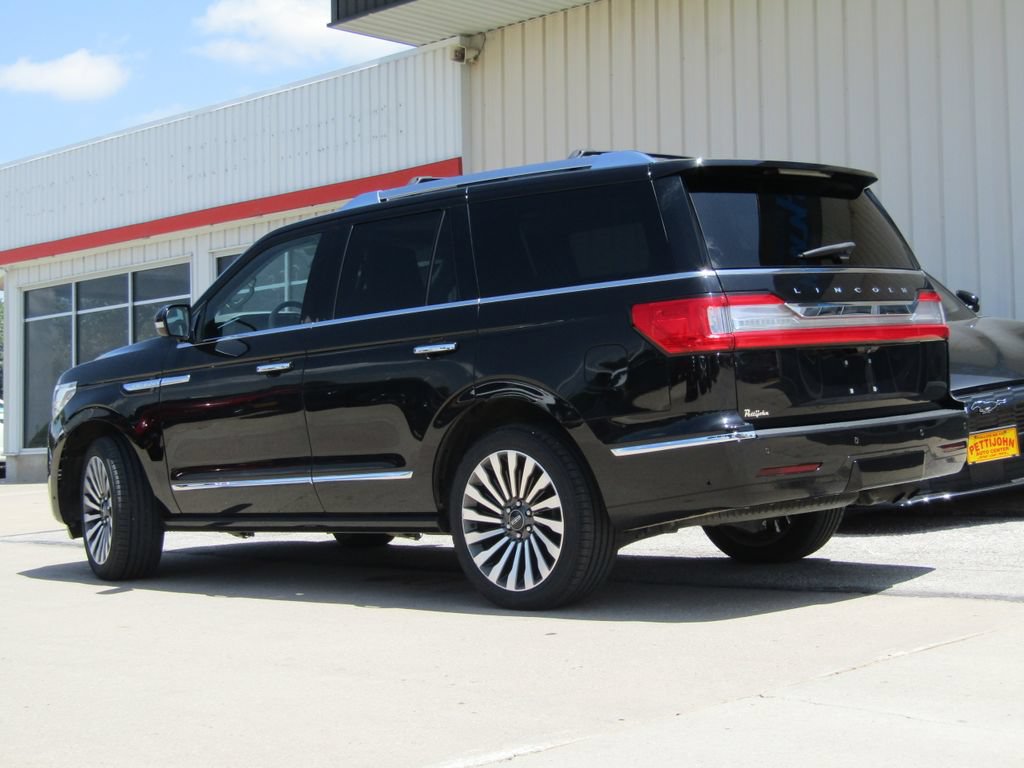 Used 2019 Lincoln Navigator Reserve w/ Cargo Package AWD/4WD image 10