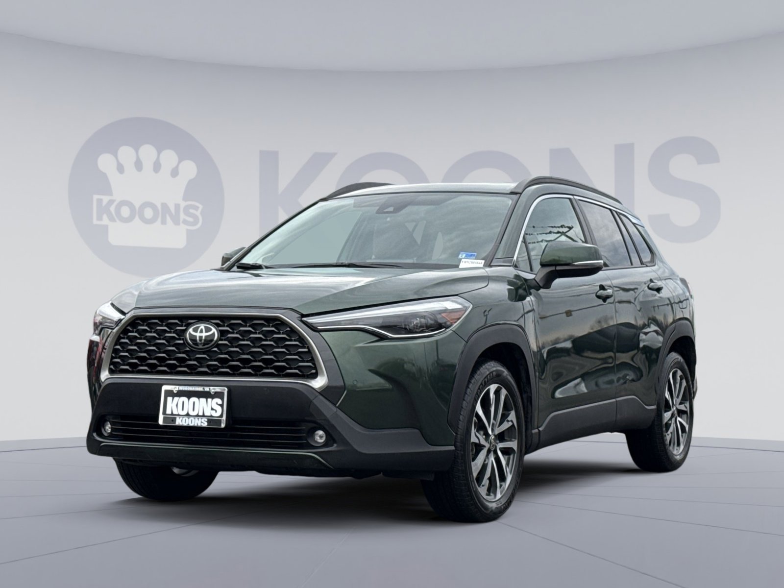 Used 2022 Toyota Corolla Cross XLE w/ Convenience Package image 1