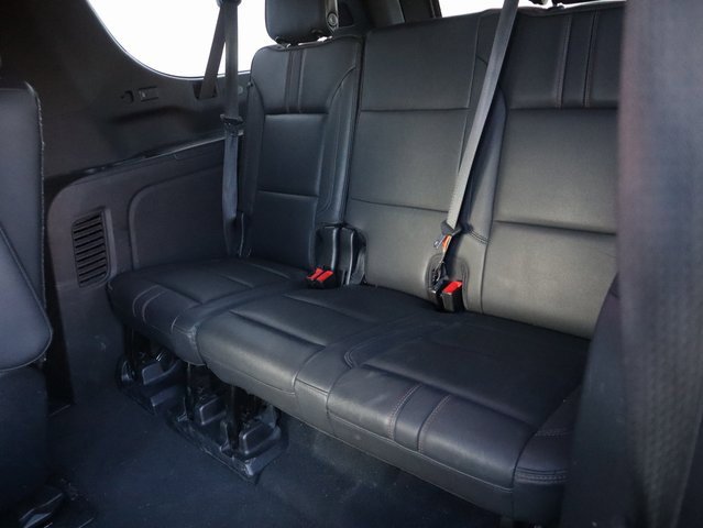 Used 2021 Chevrolet Suburban RST w/ Luxury Package image 17