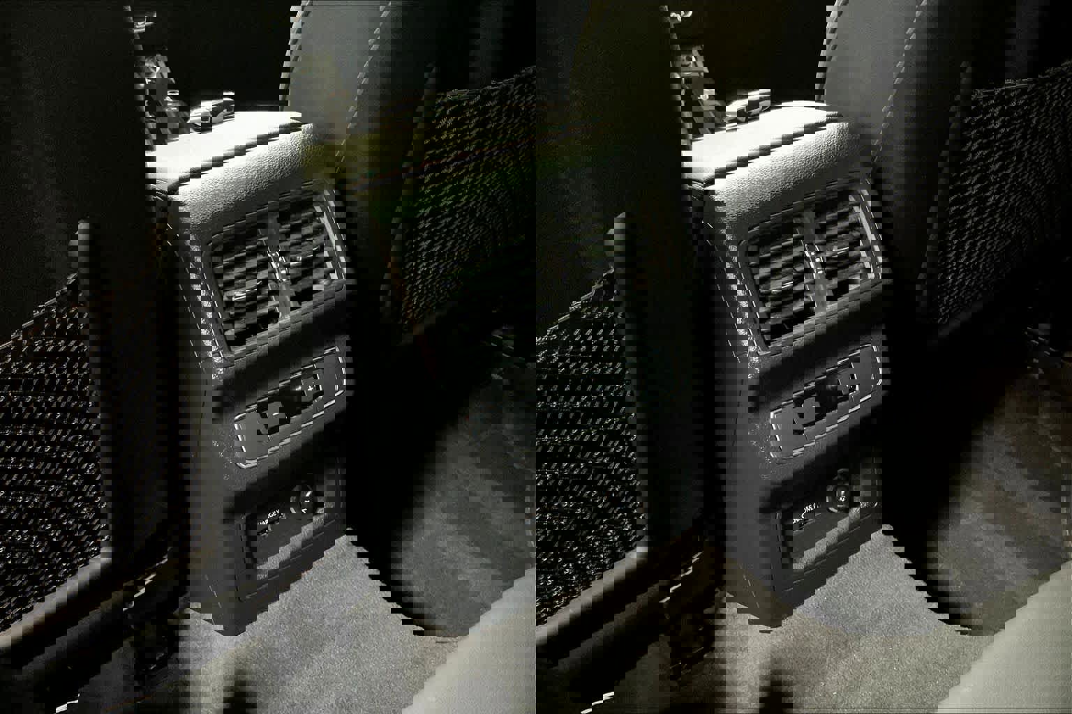 Used 2022 Audi Q5 e Premium w/ Convenience Package image 35