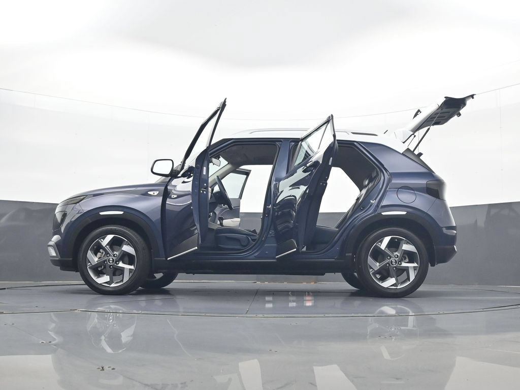Certified 2024 Hyundai Venue Limited FWD image 34