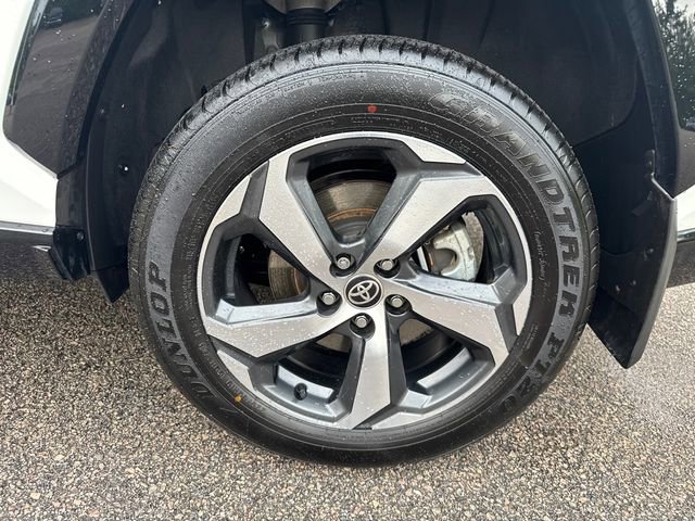 Certified 2025 Toyota RAV4 SE image 19