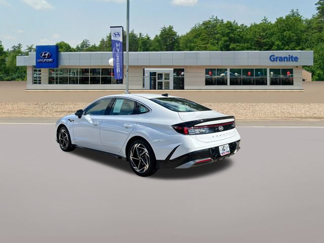 Used 2026 Hyundai Sonata SEL FWD image 9