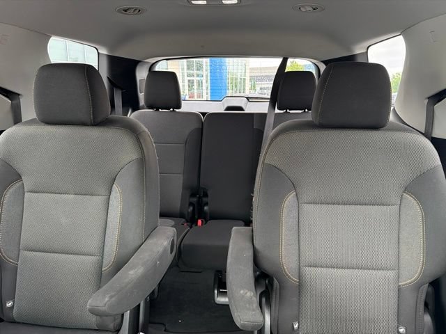 Used 2021 Chevrolet Traverse LT FWD image 13